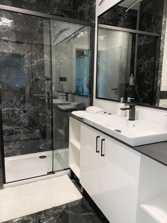 ז'שוב Capital Towers - Apartament Modern Z Widokiem Na Rzeke מראה חיצוני תמונה